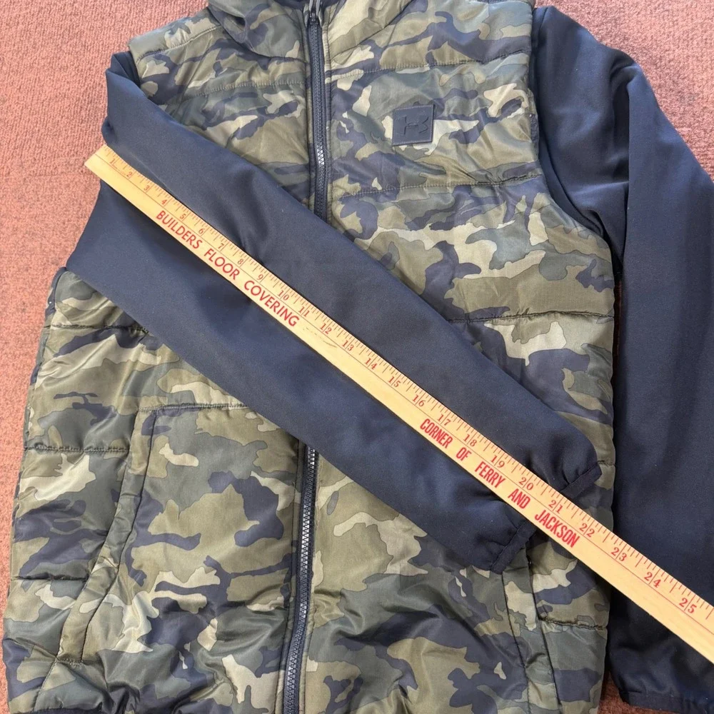 Under Armour Boys Youth XL Camo Hybrid Puffer Jacket Full Zip Hooded Green Black